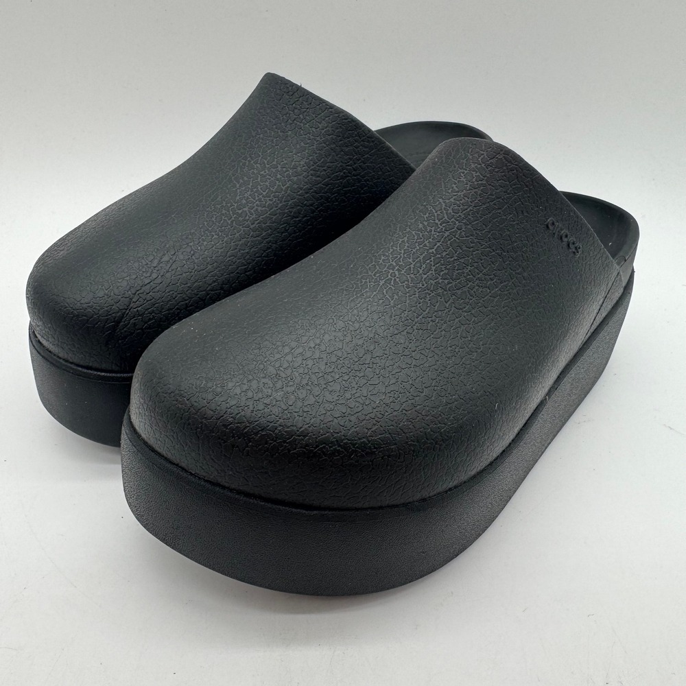 Crocs Dylan Platform Clogs Womens Size 8 Black Slip On Closed Toe Comfort Mules